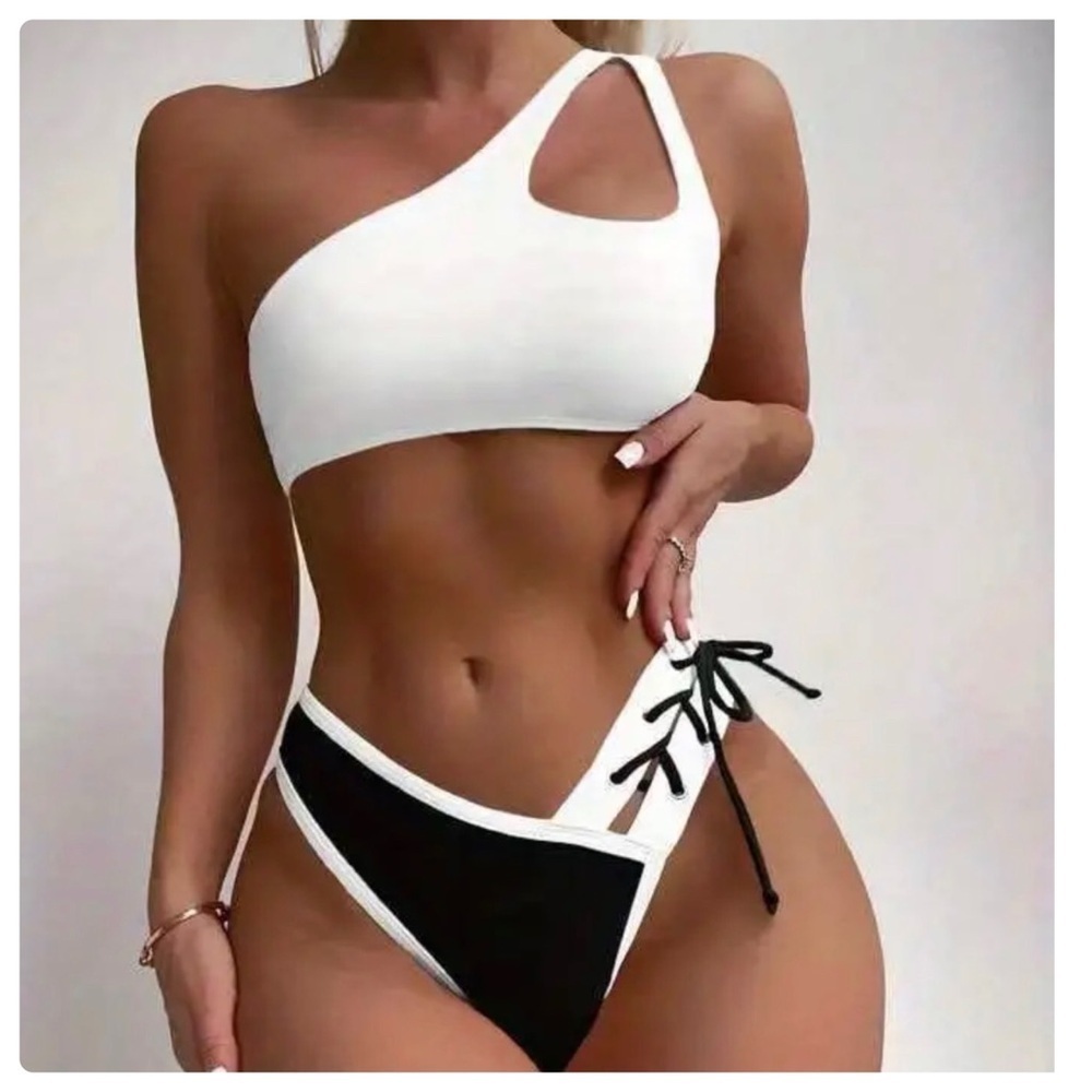 Black White Laced Up Cheeky Bikini Set - Picture 3 of 10
